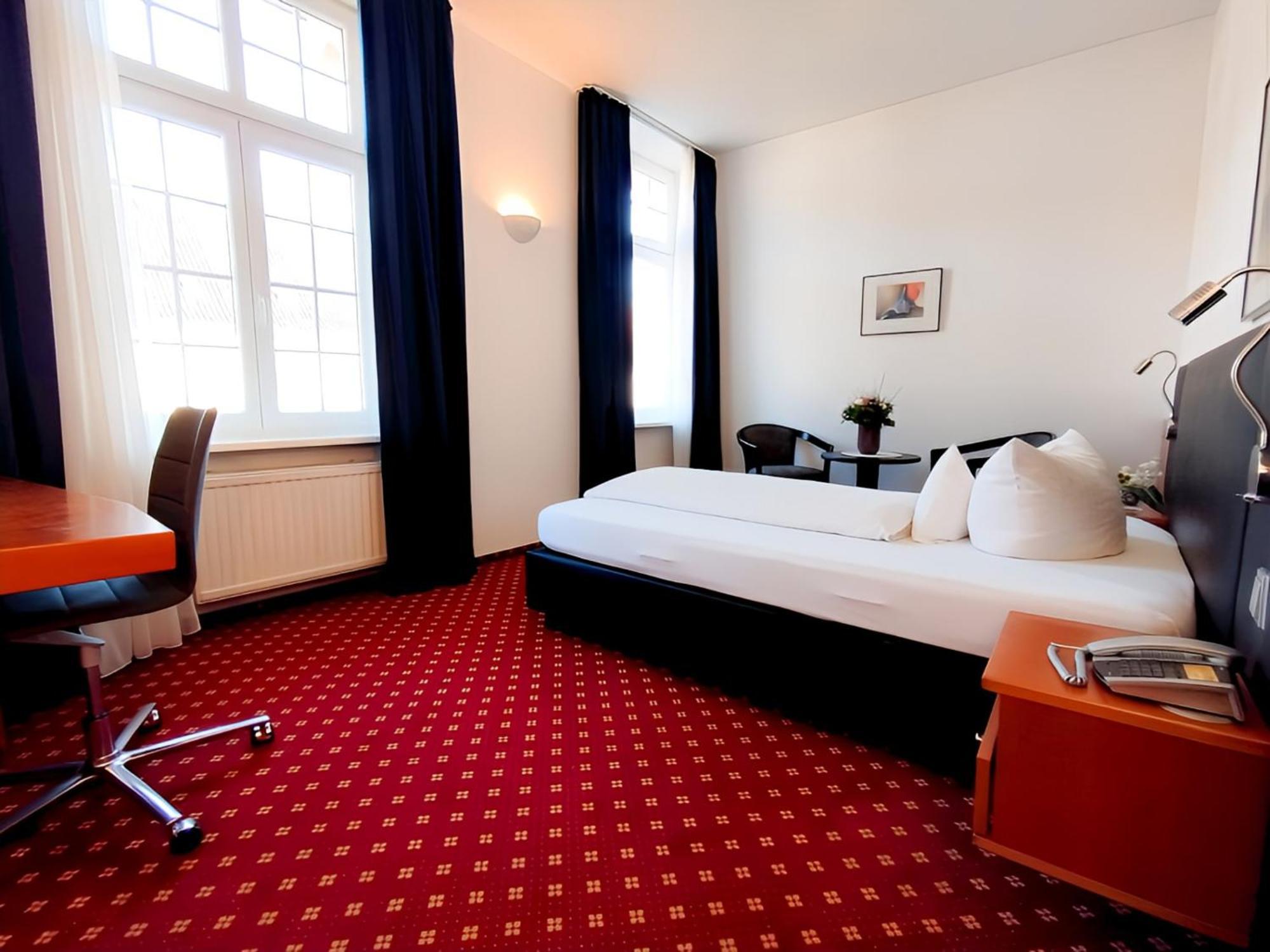 Hotel Schwert Rastatt Kültér fotó