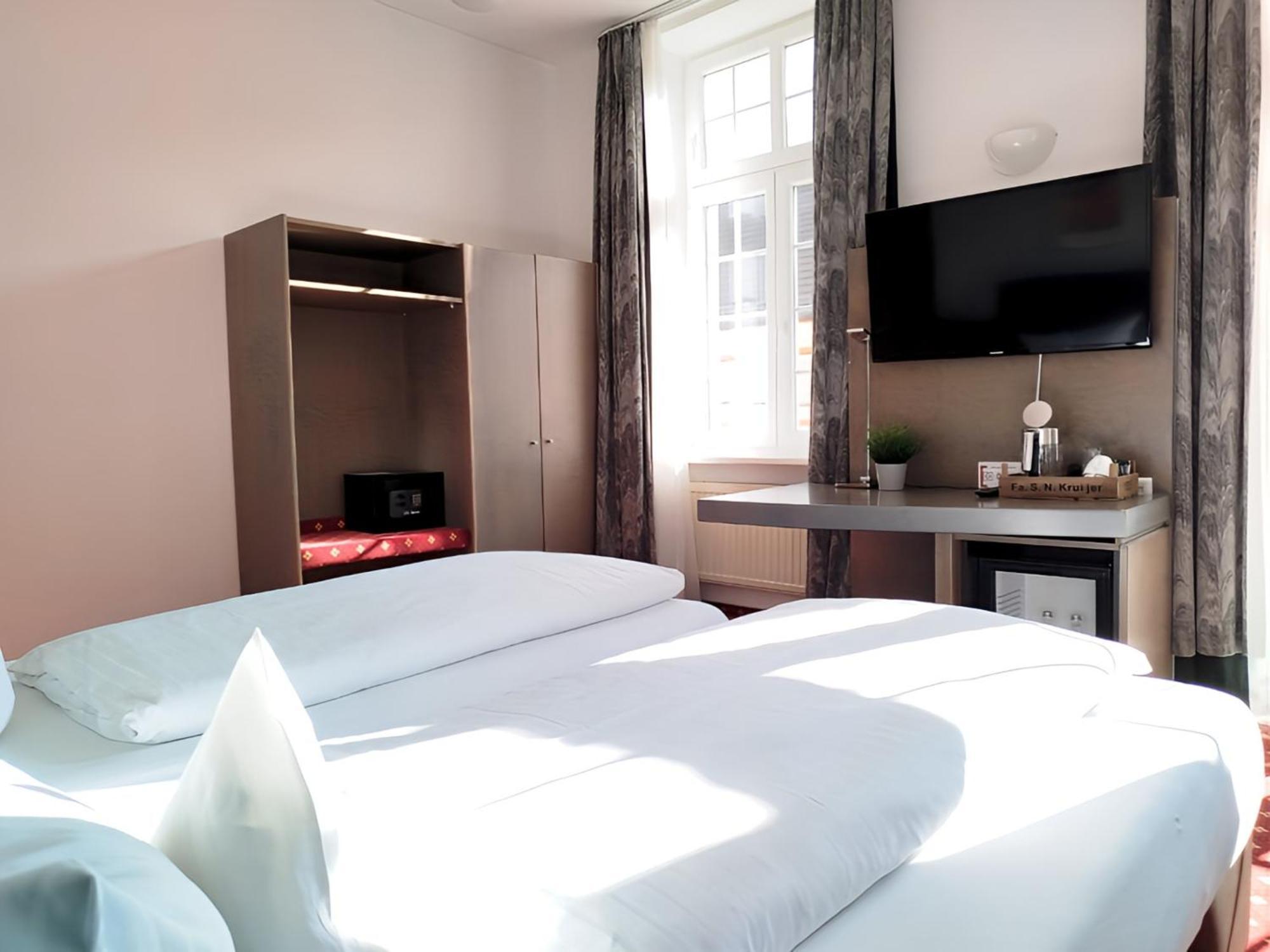 Hotel Schwert Rastatt Kültér fotó